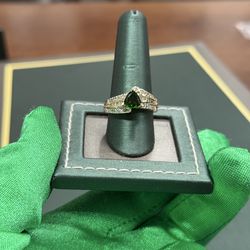 Green tanzanite diamond ring