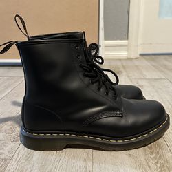 Doc. Martins Airway Boots 