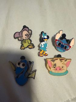 Disney pins