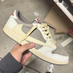 Jordan 1 Low Travis Scott Reverse Mocha