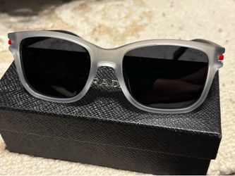 Prad💗 sun glasses