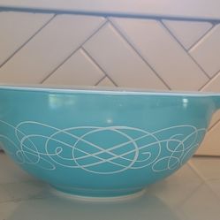 Late 1950's Pyrex Promotional Scroll Turquoise 2 1/2 Qt. Cinderella Bowl #443