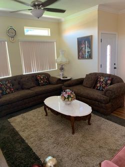 Sofa Couch Set.... Beautiful!