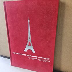THE EIFFEL TOWER RESTAURANT COOKBOOK; capturing the magic of paris (Hardcover)
