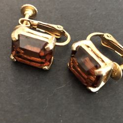 Lovely Vintage Hinged Screw Back Earrings 