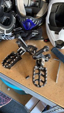 pegs for surron with bracket (negotiable)