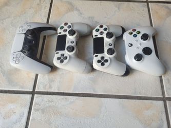 PS4 | PS5 | Xbox Series | Controllers | White