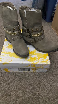 Brand new Ladies Boots