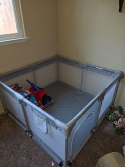 Play pen