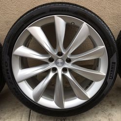 Tesla Model X Turbine 22” Wheels
