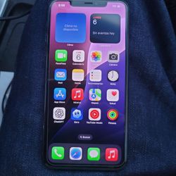 🔥 iPhone 11 Pro Max 256GB – Desbloqueado, Como Nuevo + Caja & Cargador Original 🔋 $600 OBO 🔥
