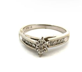 Woman’s Ladies 10k White Gold Diamond .15 CTW Engagement Ring Size 7 GP3082973
