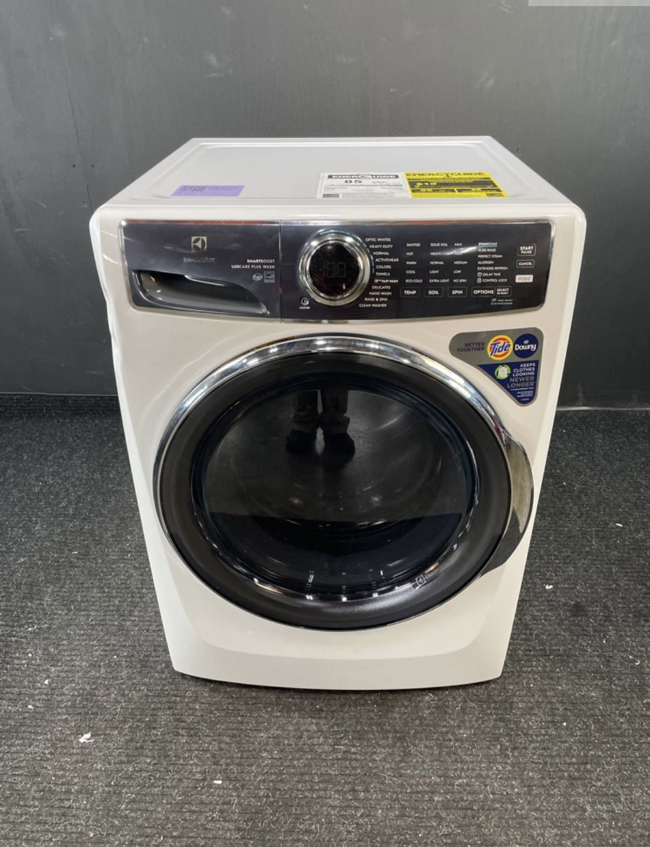 Electrolux Washer : model ELFW7637AW orriginal price 1100$