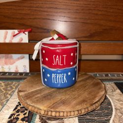 Rae Dunn Patriotic Salt/Pepper Stacker