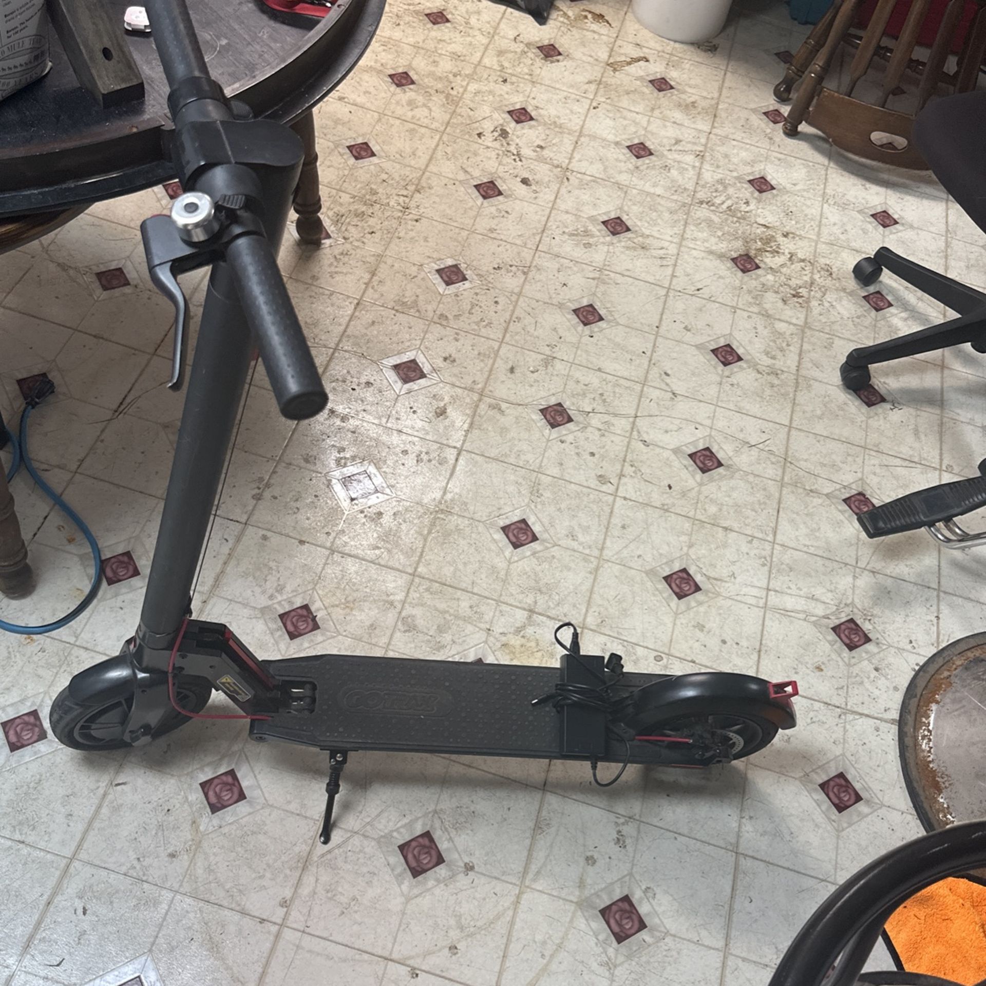 GoTrax Electric Scooter 