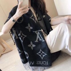 Black Women’s Scarf