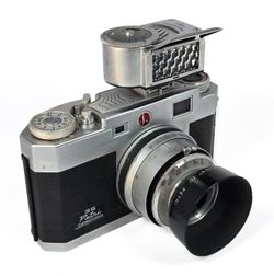 Vintage Petri 35 Film Camera w/ Walz Corona Light Meter & Kuribayashi 45mm Lens & More