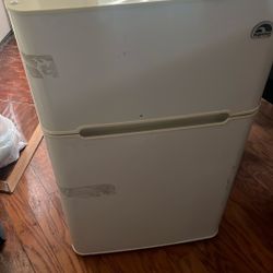 White Portable Fridge