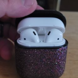 Airpods With Shimmery Case