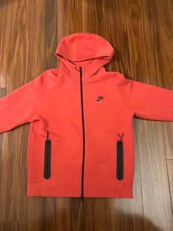 Nike tech