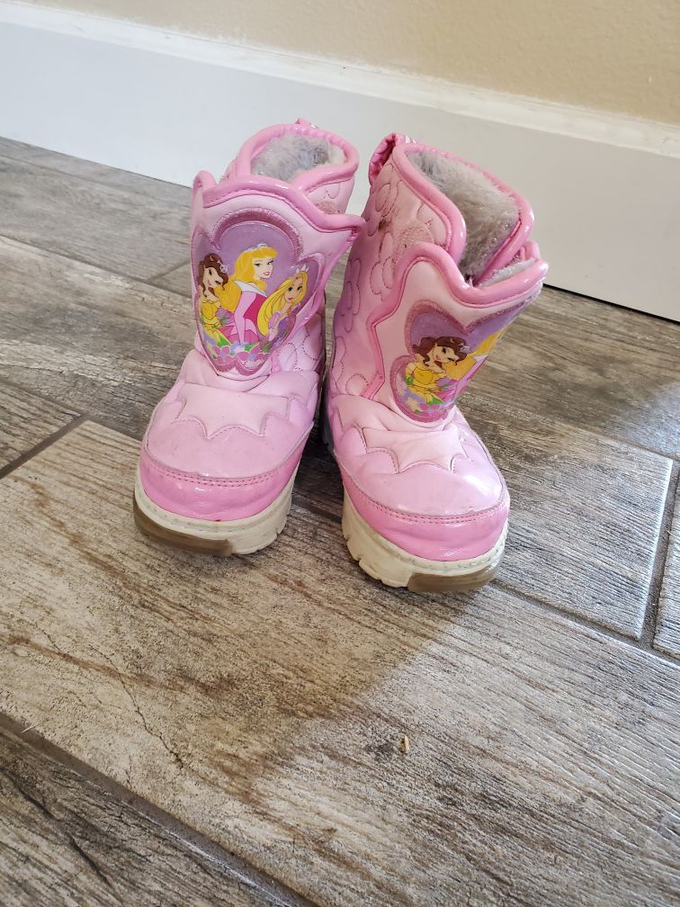 Kids snow boots small 5/6