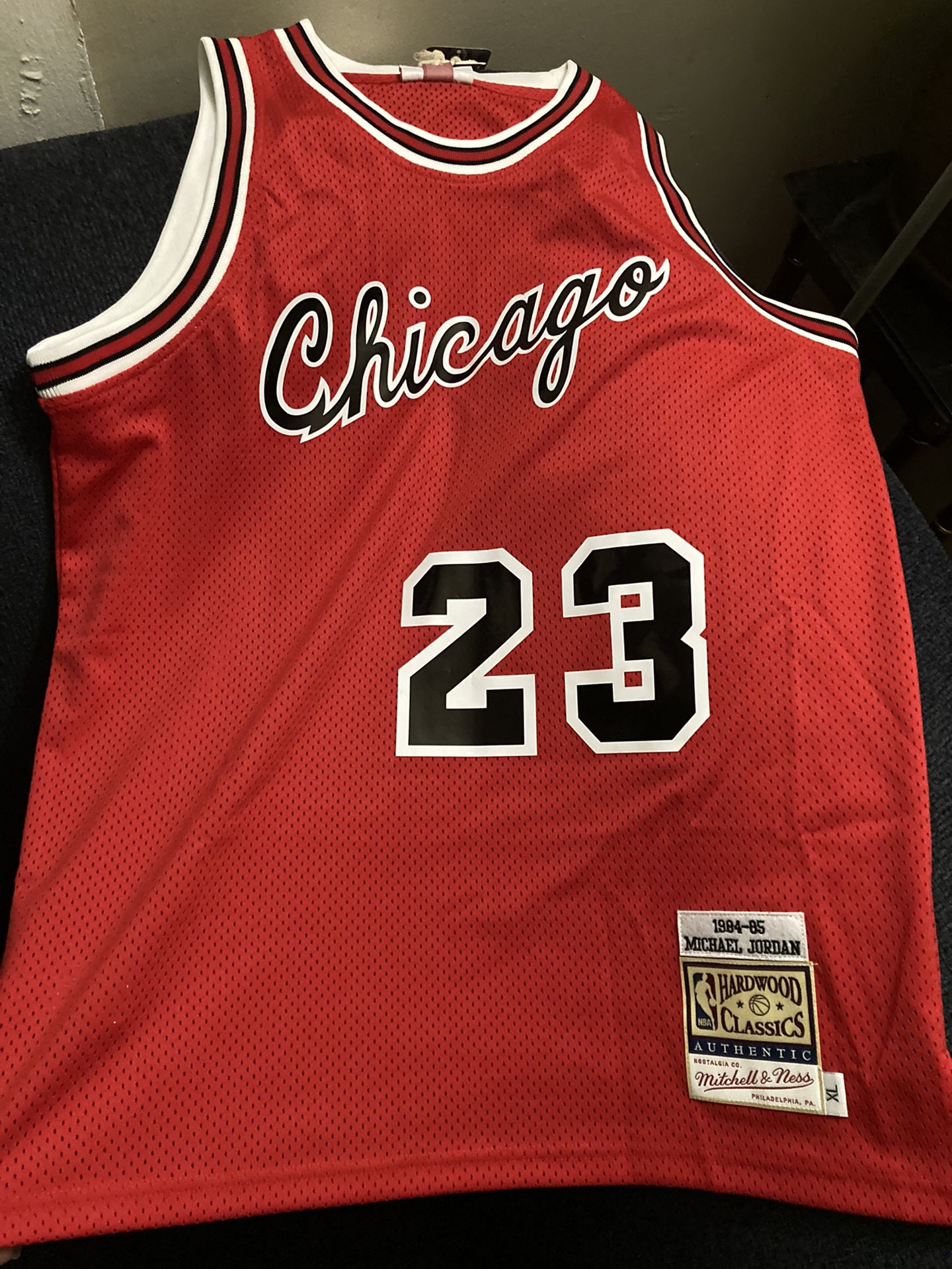 Youth Mitchell & Ness Michael Jordan Red Chicago Bulls 1984-85 Hardwood Classics Authentic Jersey Size: Small