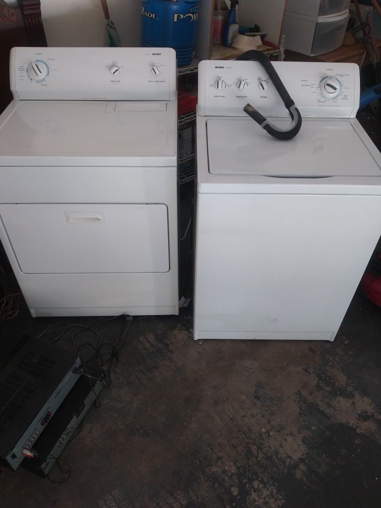 Kenmore washer/dryer combo fairly new runs great.asking for $300 for the set
