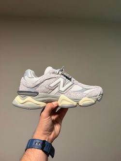 New Balance 9060 ‘Light Grey White’