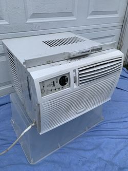 Whirlpool Brand 10’000 BTU Window AC Unit