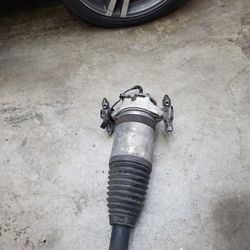 Porsche Cayenne Turbo 2011to18 rear right air suspension strut.
