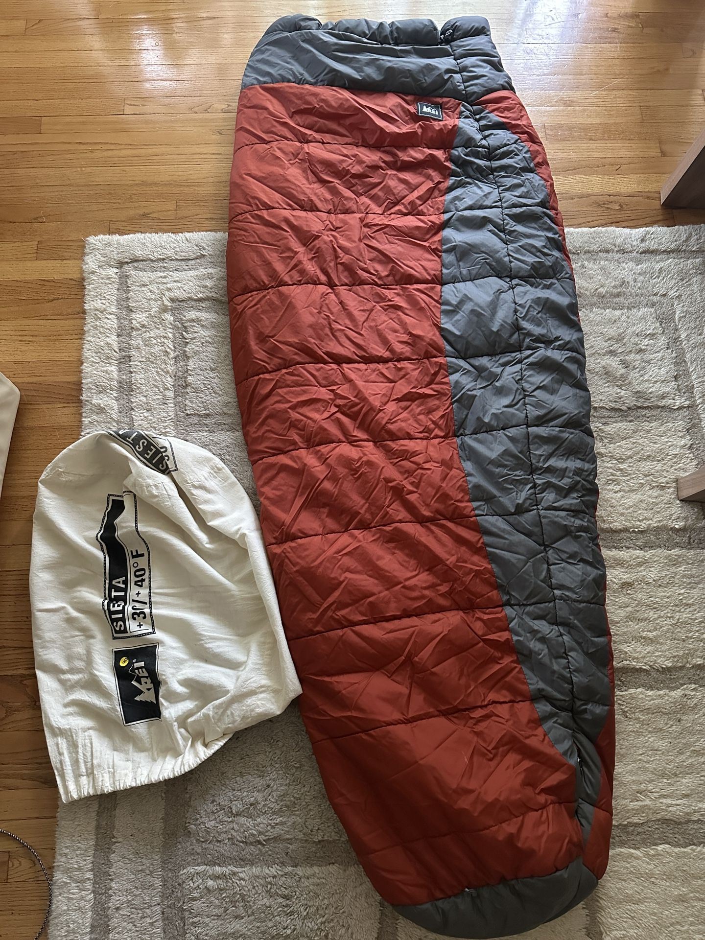 REI Women’s 30/40 Degrees Sleeping Bag