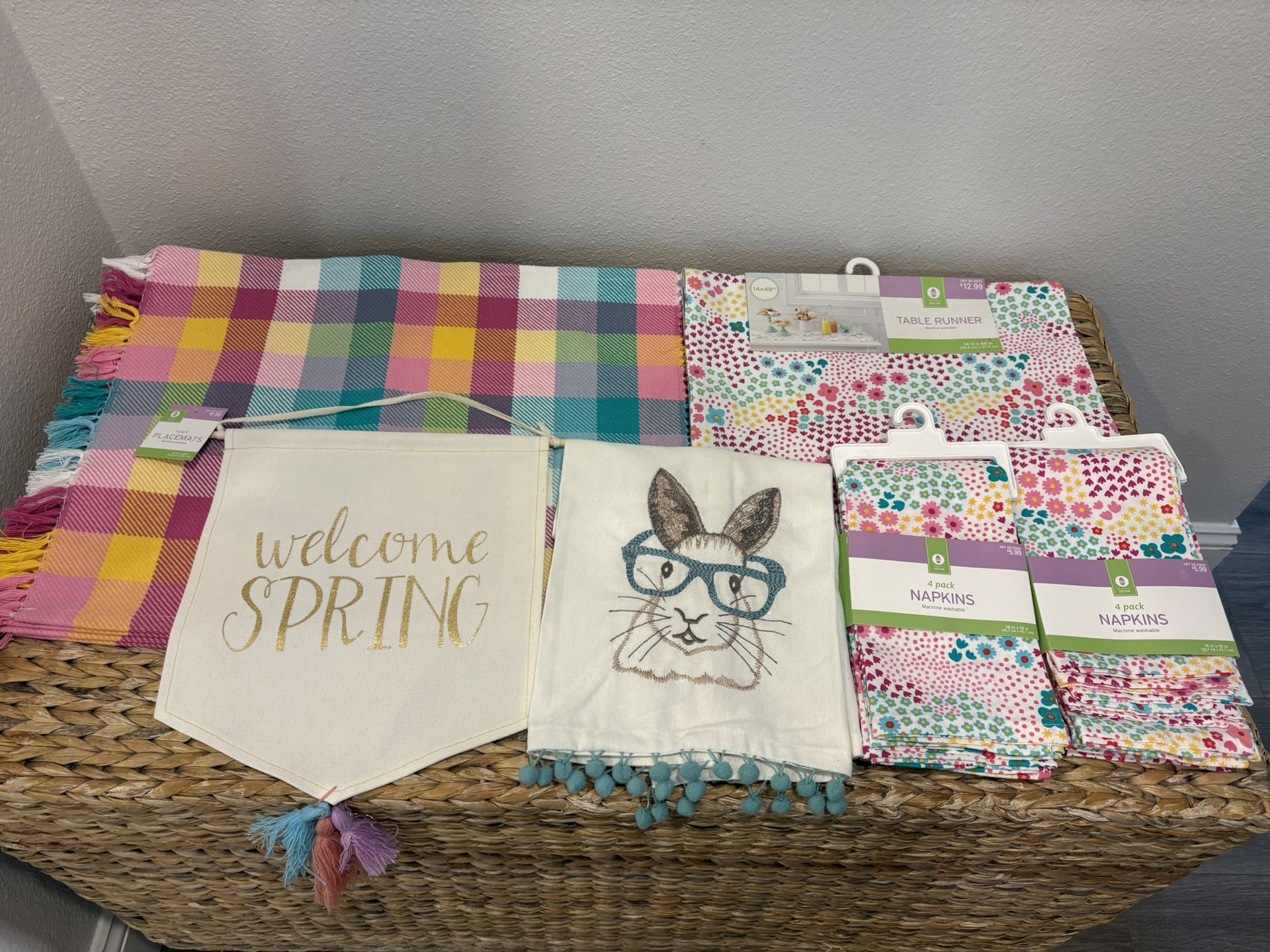 Country Farmhouse Spring Easter Table linens Set - Home Decor - Simi Valley