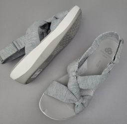 Clarks Arla Nicole Cloudsteppers sandals size 7.5