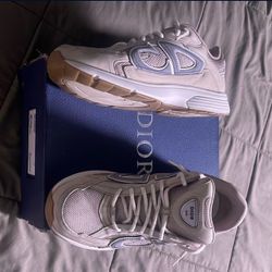 Size 9 Dior b30s