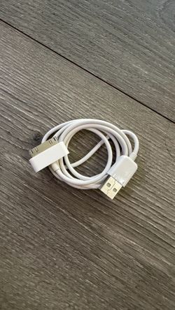 Lightly Used Apple 30-Pin Dock Connector to USB Charging & Sync Cable