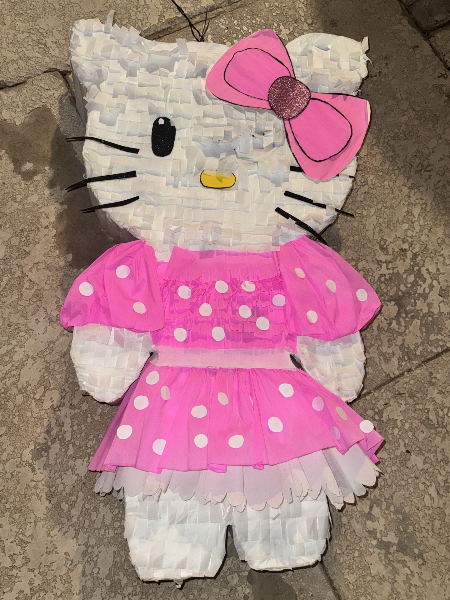 Hello Kitty Piñata