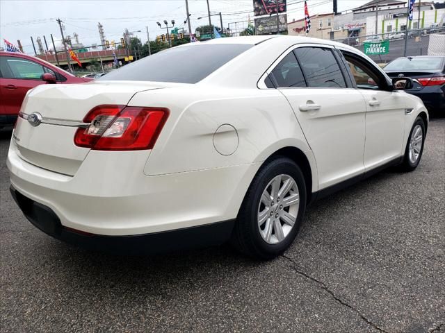 2011 Ford Taurus