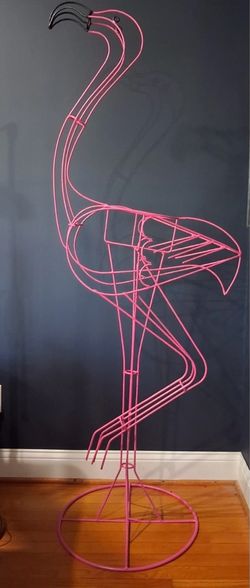 Vintage Mexico 69" Tall Sturdy Metal Flamingo Planter Ice Bucket Holder Hot Pink