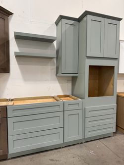 Olive Green Shaker Kitchen & Bathroom Cabinets
