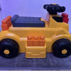 Cat Build-N-Play Ride-On Toy with blocks