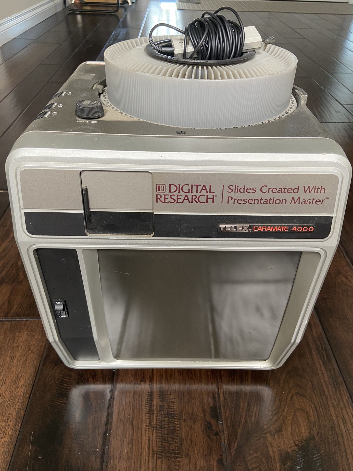 TELEX Caramate 4000 Table-top 35mm Slide Projector Vintage