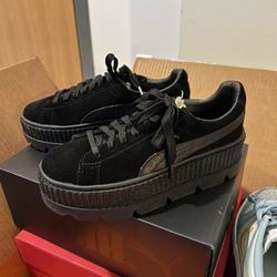 Never Worn Fenty Puma Black Suede Creepers W7 