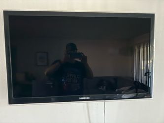 Samsung TV for sale 40”