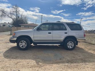 2000 Toyota 4 Runner Silver – Very Reliable!