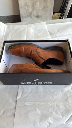 Men’s size 10, Daniel Hecher Brown Cognac Dress shoes