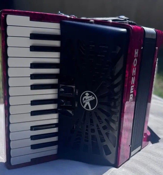 Acordeon-Hohner-Brav