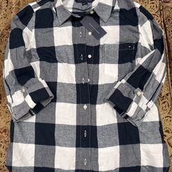 Tommy Hilfiger Women’s Navy Blue And White Plaid Flannel