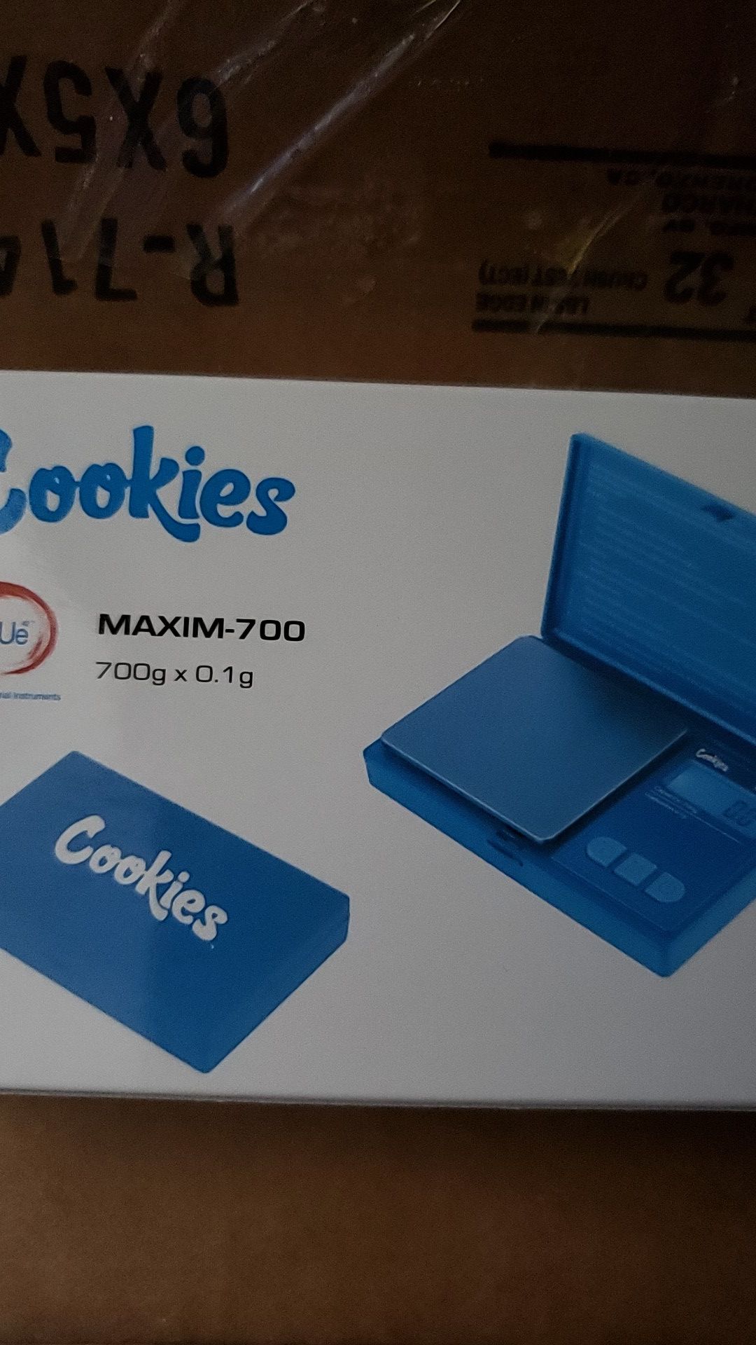 Cookies Sf pocket scale Maxim 700