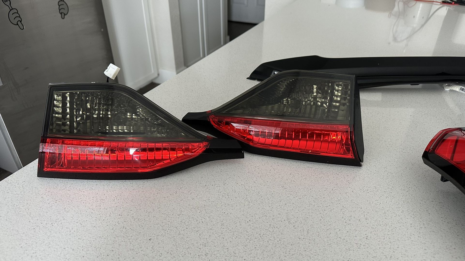 corolla oem tailights and middle trunk lid with vinyl smoke