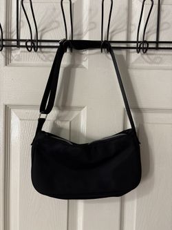 Forever21 Basic Black Shoulder Bag